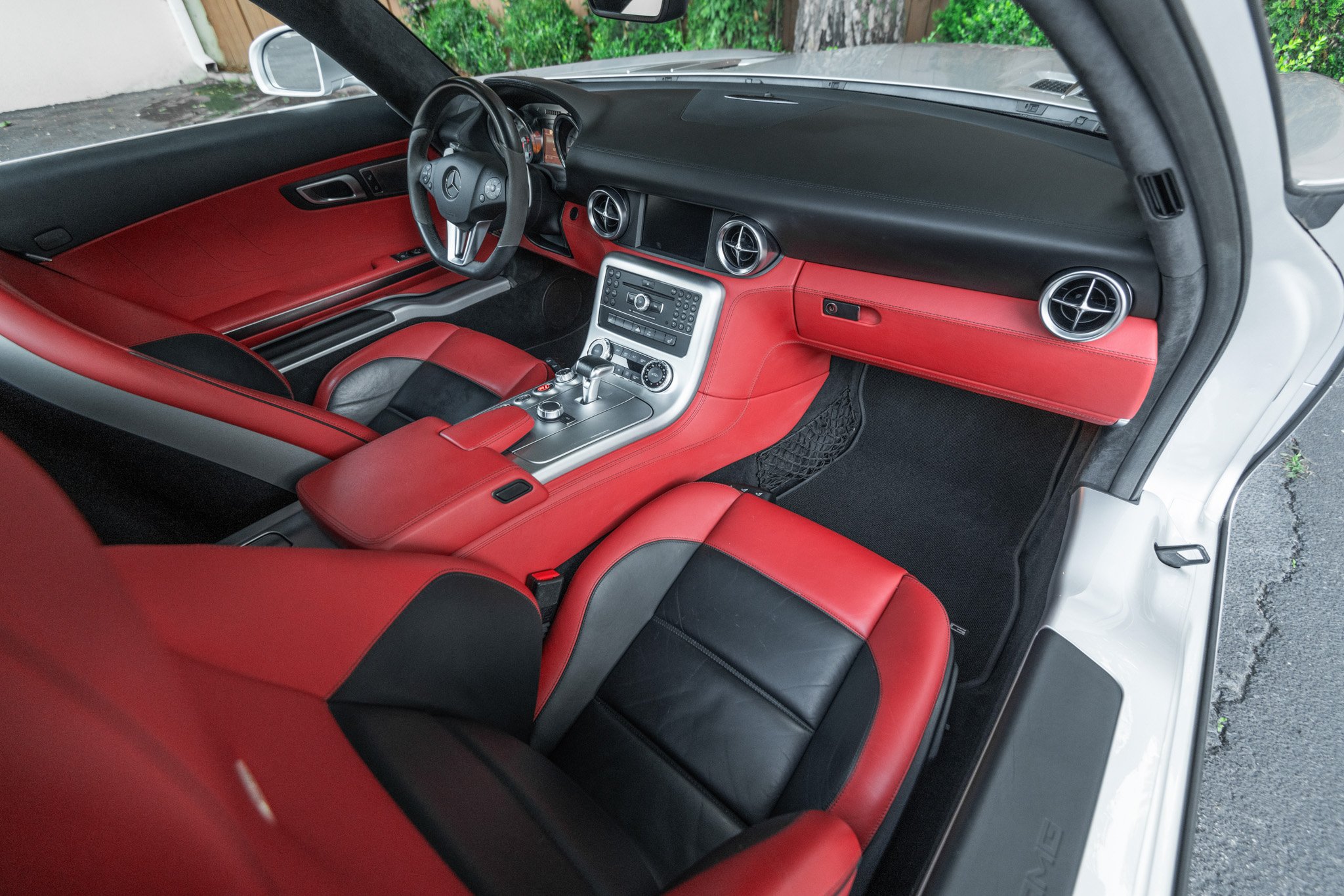 2011 Mercedes-Benz SLS AMG