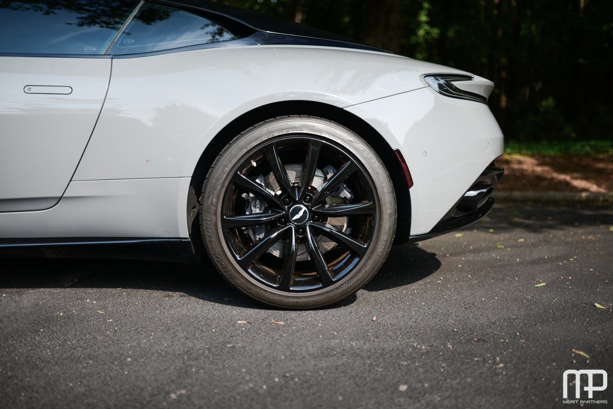 2018 Aston Martin DB11 L05004