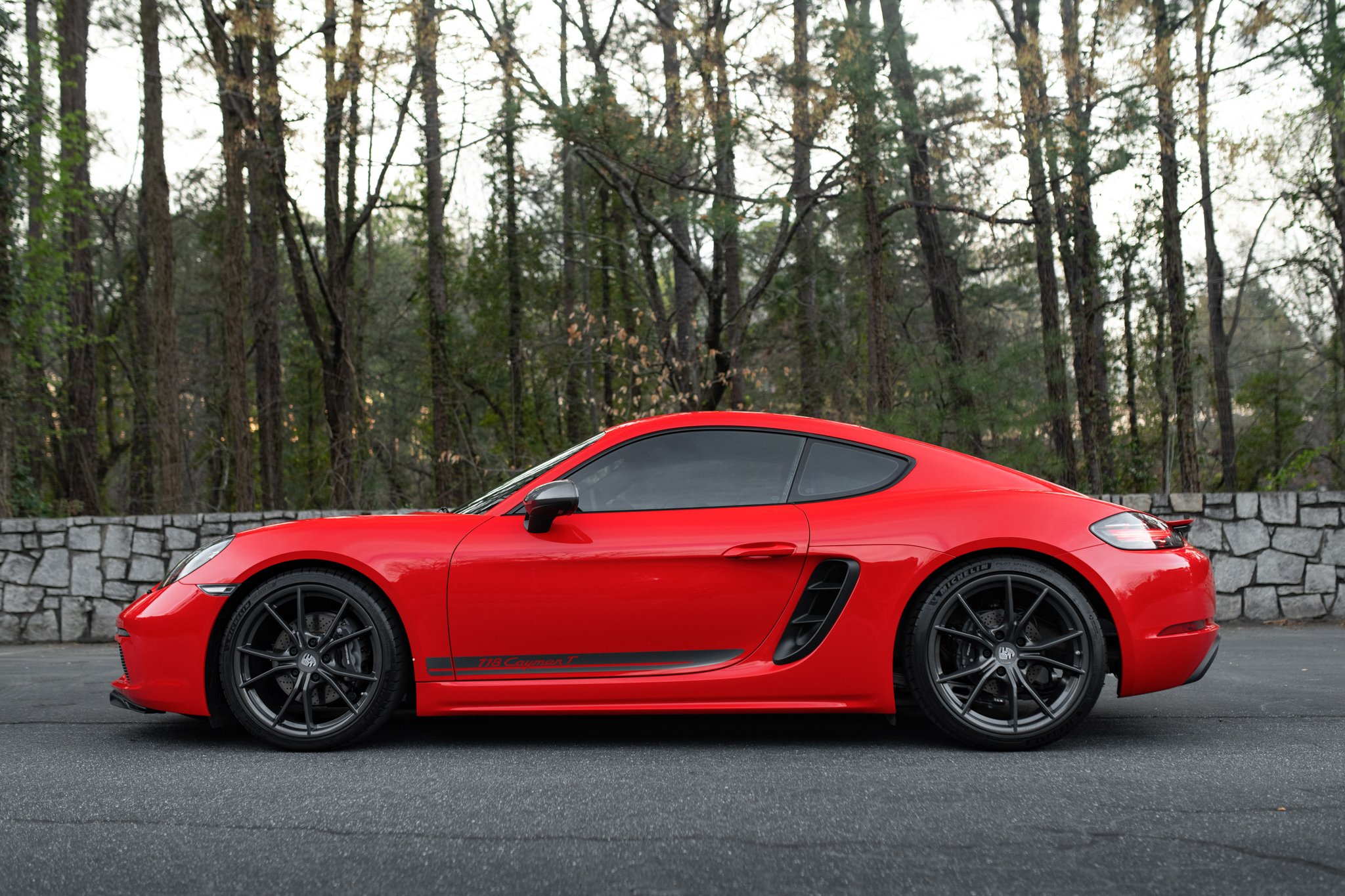 2022 Porsche 718 Cayman T