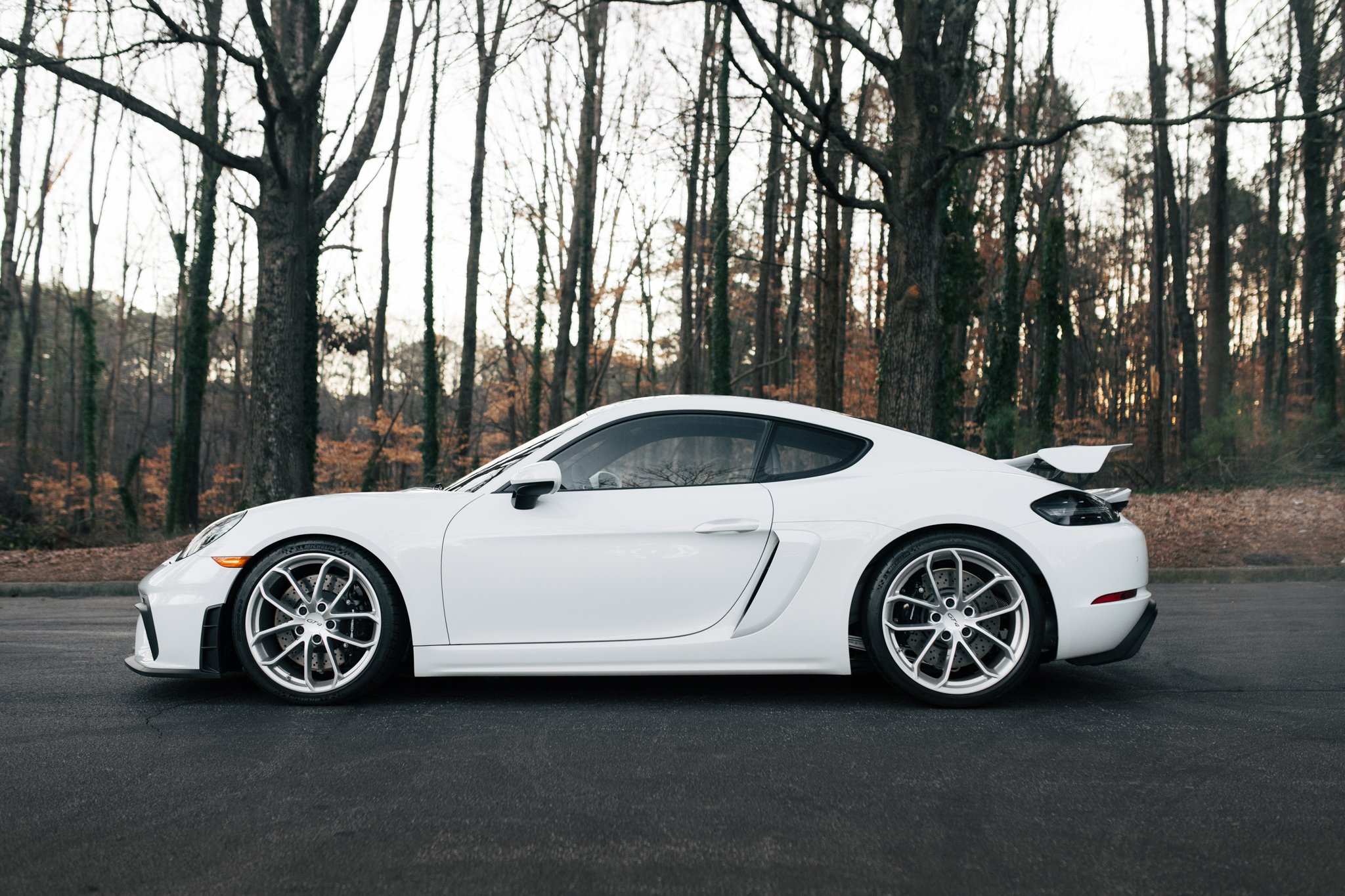 2022 Porsche 718 GT4