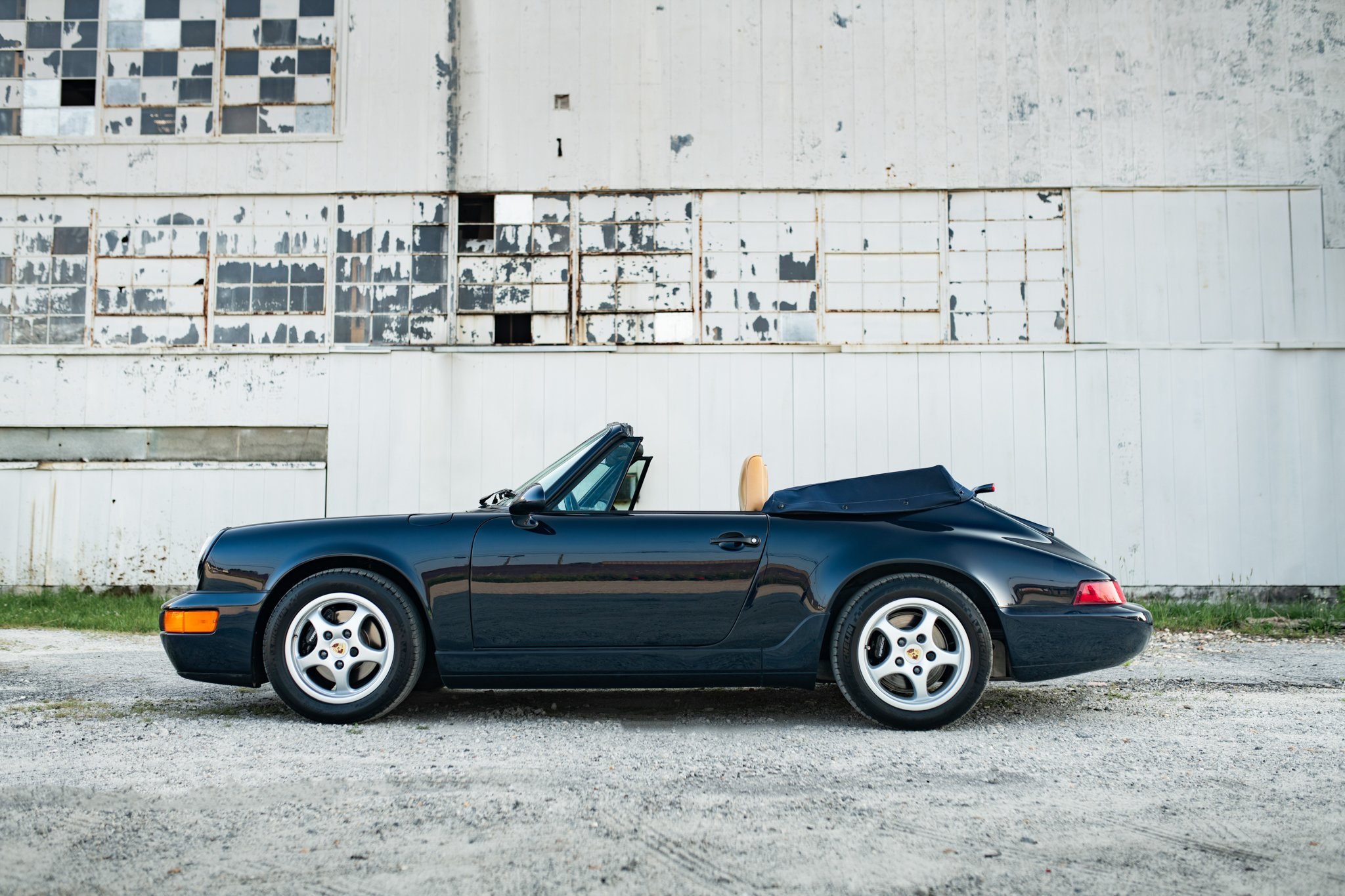 1992 Porsche Carrera 2 Cabriolet