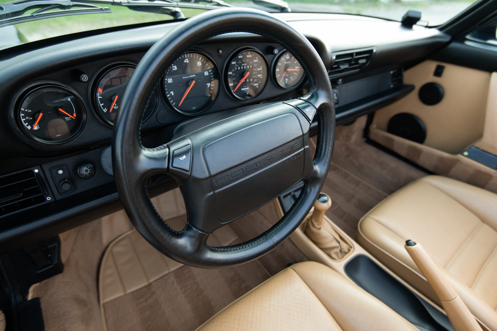 1992 Porsche Carrera 2 Cabriolet