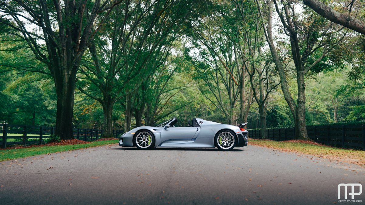 2015 Porsche 918 Spyder Liquid Chrome Blue