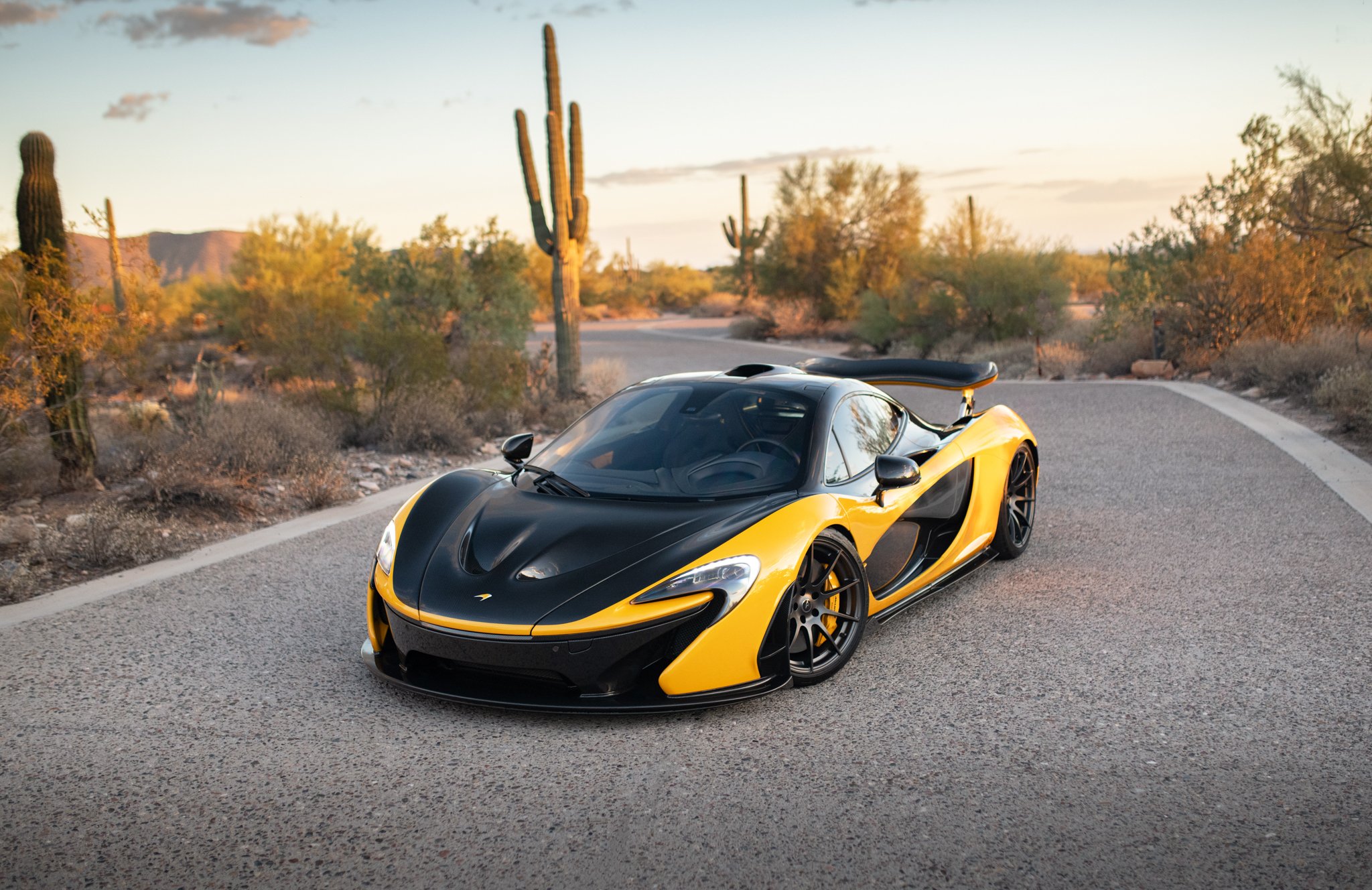 2013 McLaren P1 VP4