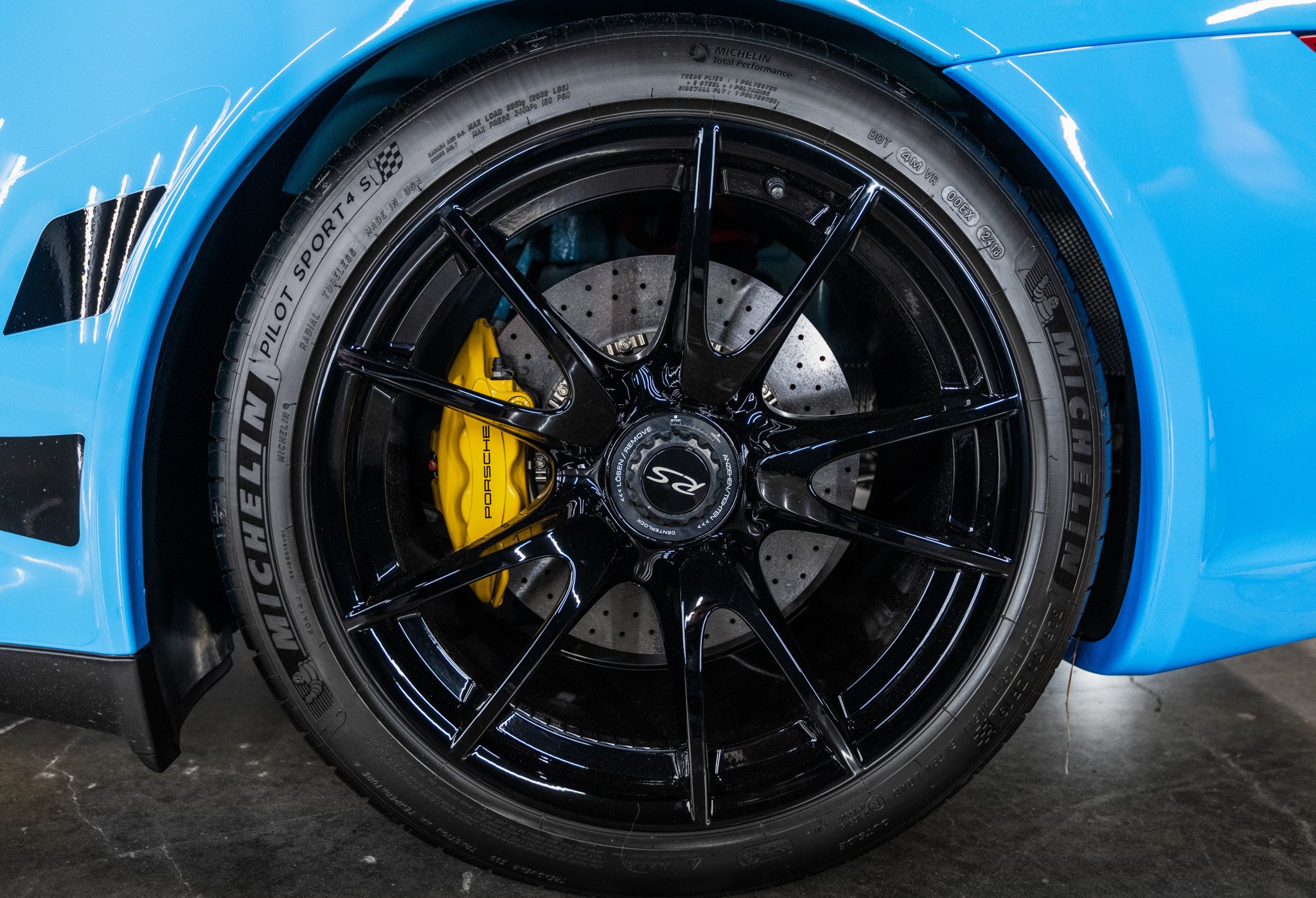 2011 Porsche GT3RS in Riviera Blue