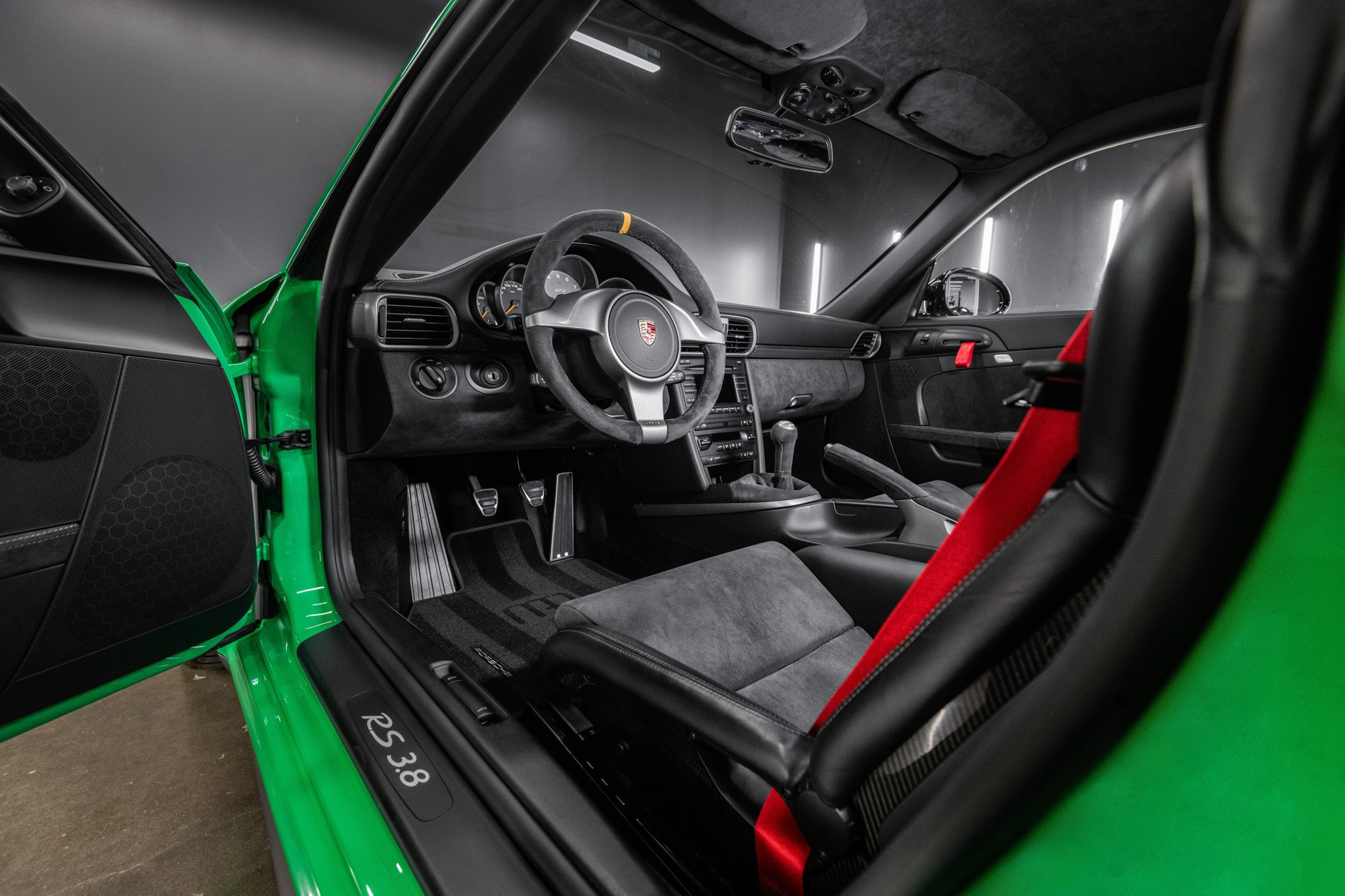 2011 Porsche GT3RS in RS Green